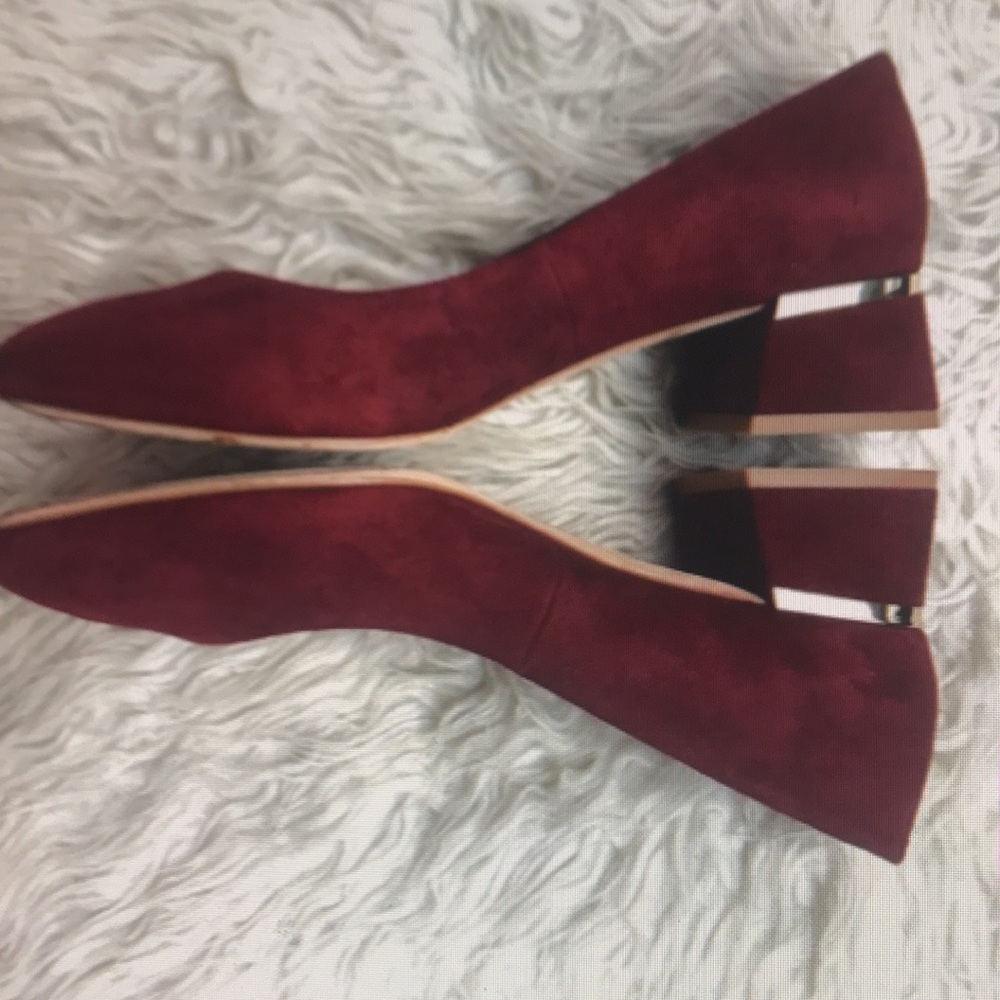 Lafayette 148 burgundy suede almond toe purmp heele - Picture 5 of 6